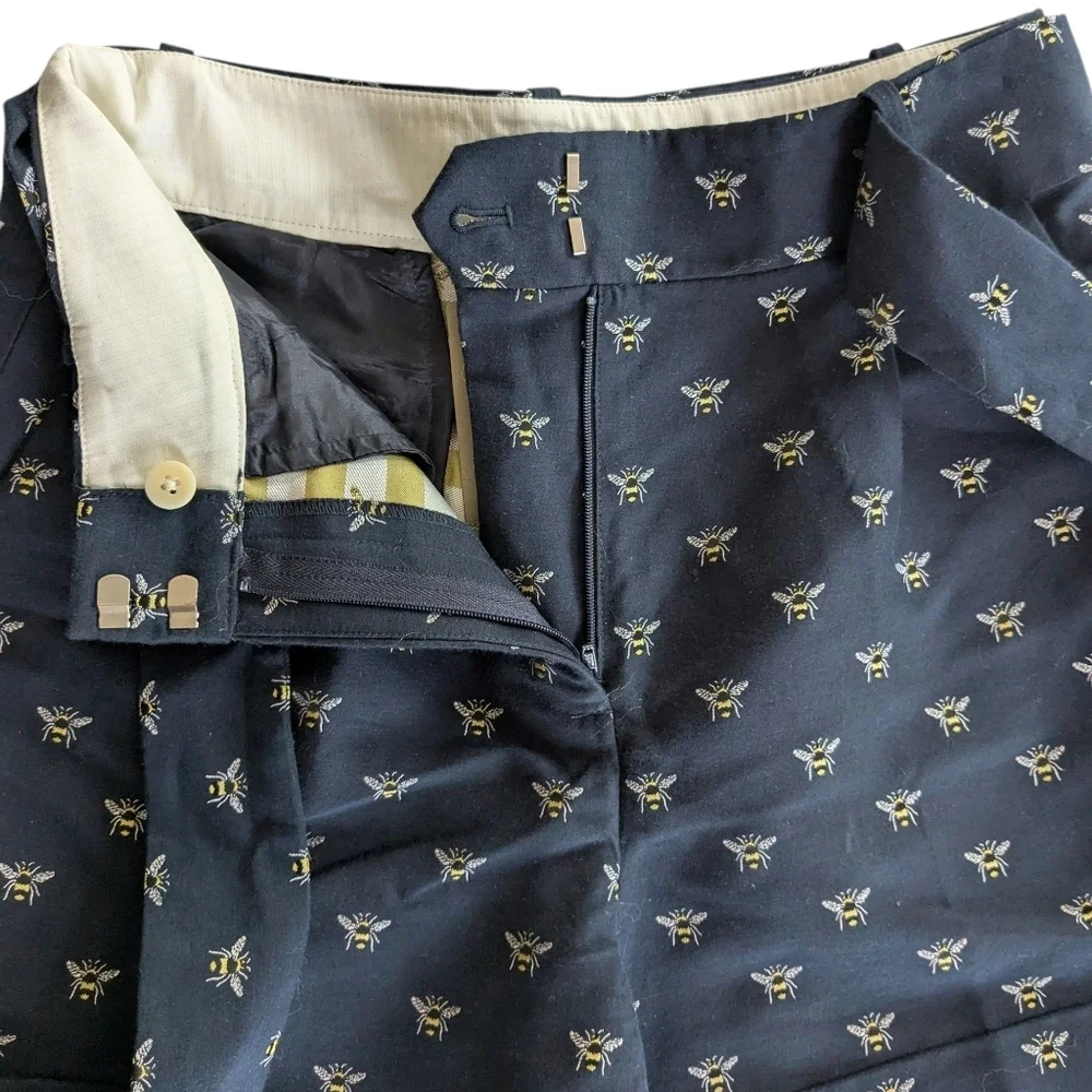 J. Crew Navy Shorts With Bee Print Dark blue Size 0 NWT